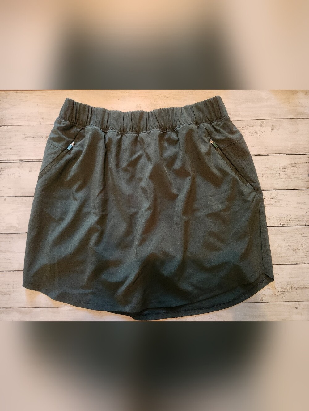 LIVI-Athletic Sage Green Skort with Zippered Pockets